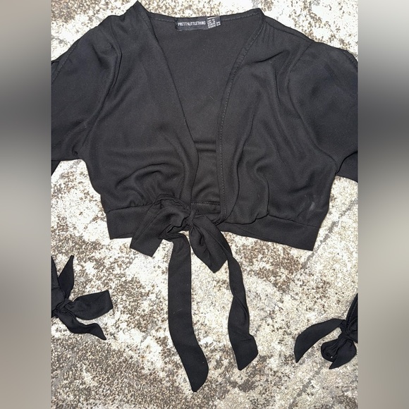Pretty Little Thing Blouse - Picture 3 of 6